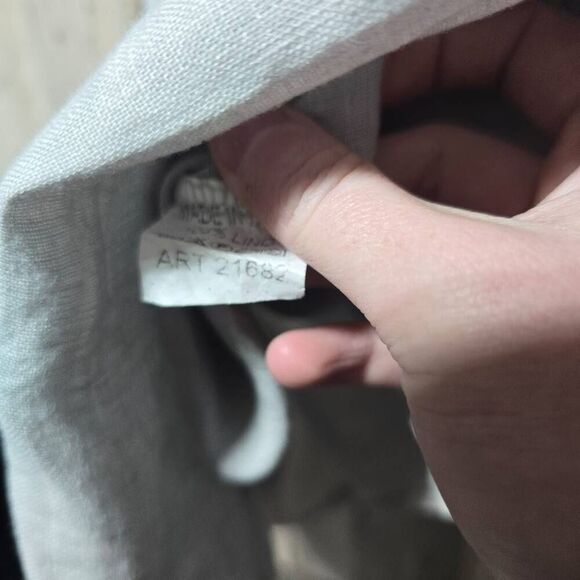 Gigi Moda Grey Linen Top - Picture 5 of 5